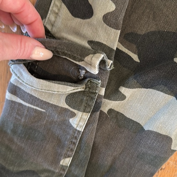 Zara | Kids Camo Cargo Pants | Pull On | Daw String | size 8 - Picture 4 of 4
